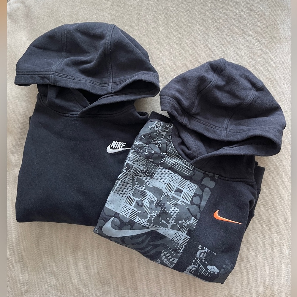 Nike boys size M sweatshirts. Gently used in great condition.